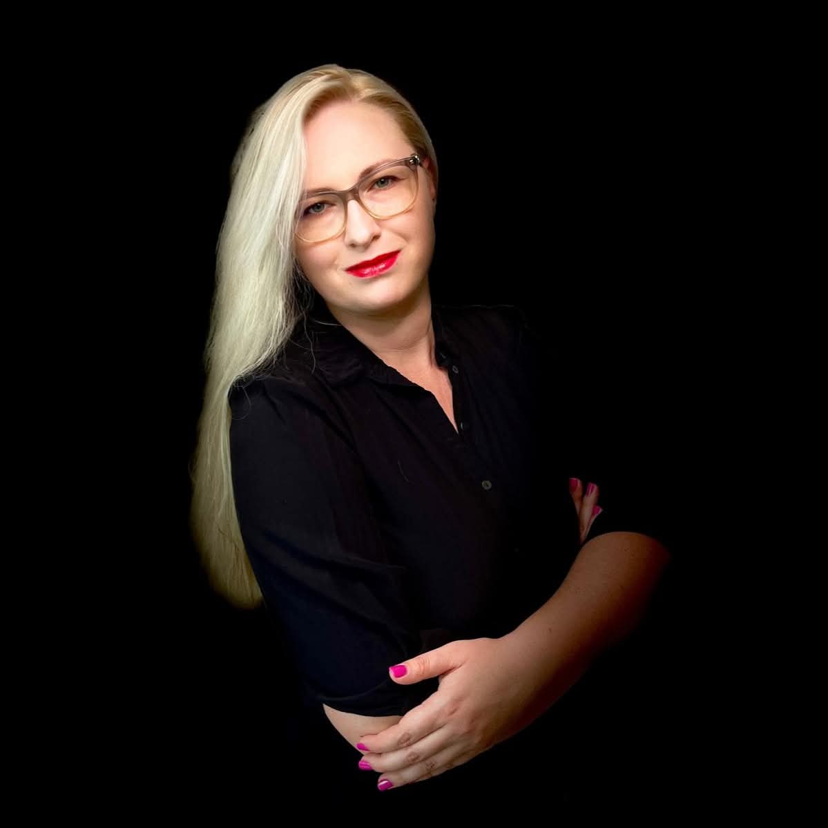 Portret Marleny Męckiej, wystawczyni Festiwalu SZTORM 2026