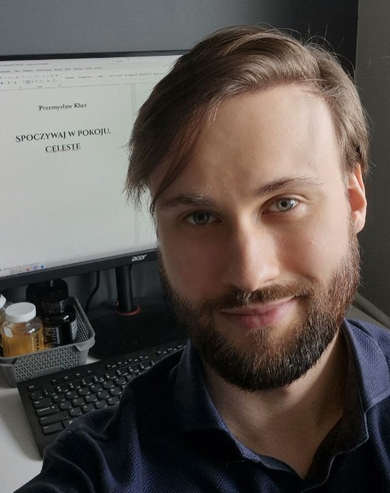 Materiał promocyjny Przemysława Khera, wystawcy Festiwalu SZTORM 2026